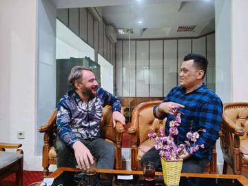 Turis Italia Berkunjung Ke Studio Seni Jawa RRI Jakarta