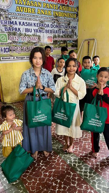 Jakarta Vegetarian Community Bakti Sosial di Panti Asuhan 