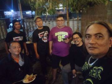 komunitas Bonser Kon95i Peduli Sesama