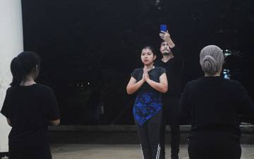 Keseruan Komoenitas Makara Gelar Latihan Yoga Perdana