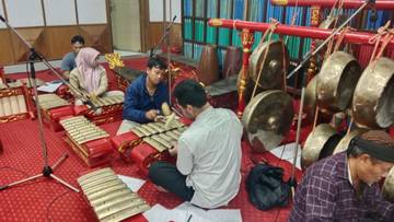 Karawitan Puspa Laras Wiromo Adakan Latihan Rutin