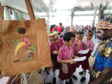 Lokakarya dan Pameran Hasil Rajutan Noken 