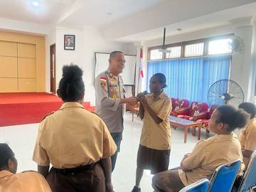 Polresta Hadir dan Tanamkan Wawasan Kebangsaan di SMA