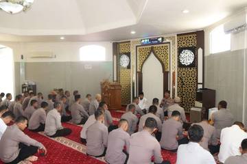 Polresta Gelar Sholat Ghaib Untuk 3 Anggota Bhayangkara Yang Gugur