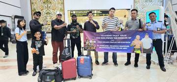 Paulus Waterpauw Melepas Keberangkatan Petinju Geisler Ap Menuju Bangkok