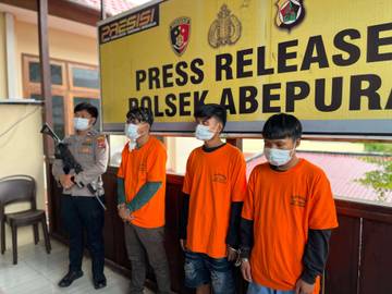 Polisi Bekuk 3 Pelaku Pengeroyokan di Hotel Bunga Youtefa