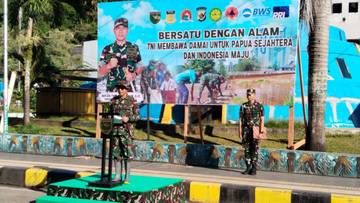 Kodam XVII/Cenderawasih Gelar Karya Bakti Bersihkan Sungai Anafri