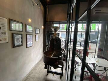 Ngopi Enak di Amstirdam Coffee