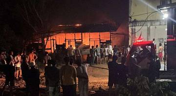 Kebakaran Terjadi di RT 15 Desa Malinau Kota Dini Hari