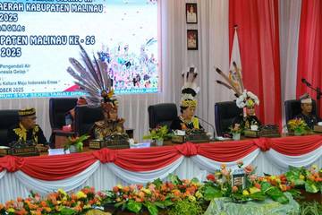 Rapat Paripurna Istimewa ke 1 Masa sidang lll 