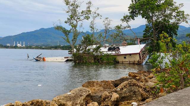Kondisi KM. Banawa Nusantara 101 Terlihat Rusak Parah