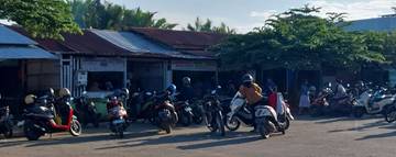Penggilingan Daging  di mamuju diserbu warga pasca lebaran idul Adha