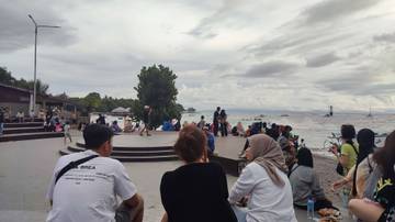 Suasana Pasar Seni Senggigi Lombok Barat 