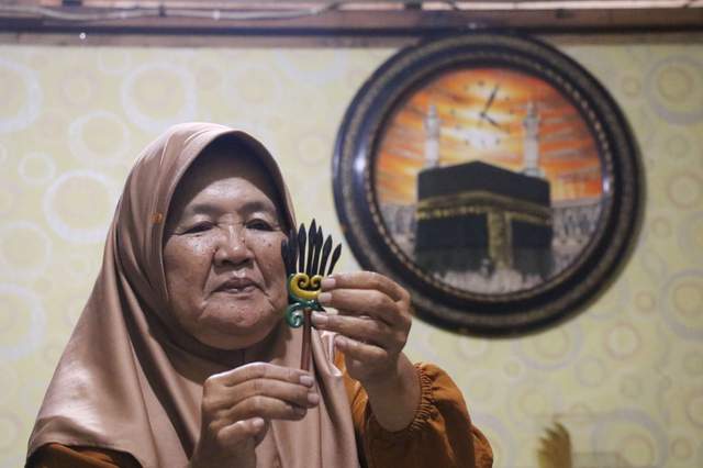 Menilik Kerajinan Getah Nyatu, Buah Tangan Khas Dayak