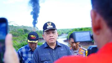 Pj Bupati Muba Gunakan Motor Tinjau Sumur Minyak Ilegal