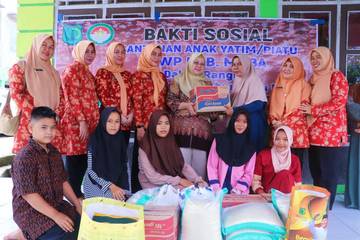 Peringati Tahun Baru Islam, DWP Muba Gelar Bakti Sosial 