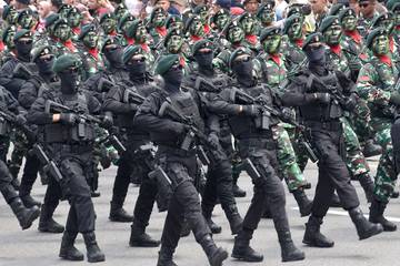 HUT TNI, Kodam II/Sriwijaya Gelar Defile Alusista