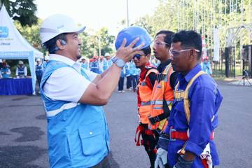 PLN Gelar Peralatan dan Pasukan Pekerjaan Kontruksi Jaringan