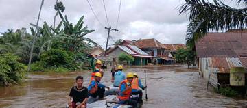 PLN Pulihkan Listrik 1.738 Rumah Terdampak Banjir Muratara