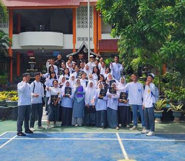 Penerimaan Raport Siswa SMAN 3 Palu TA 2023/2024