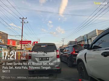 Perbaikan Drainase Di Jalan Dewi Sartika Timbulkan Kemacetan 