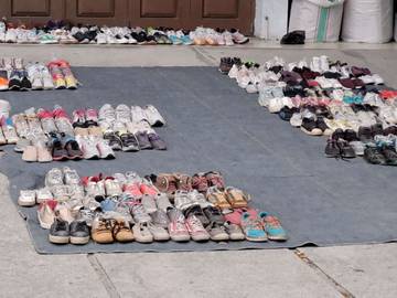 Lapak Sepatu Bekas Di I Gusti Ngurah Rai