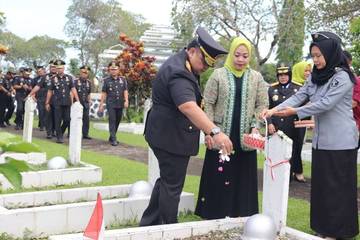 Kemenkumham Kalbar Gelar Ziarah Peringati HBP Ke-60 