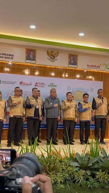 Pj. Gubernur Kalbar Kukuhkan Dewan Pengupahan Provinsi 2024-2027