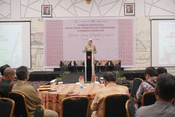 Puncak Peringatan Hari Tenun Nasional dan Anugerah Kebudayaan 