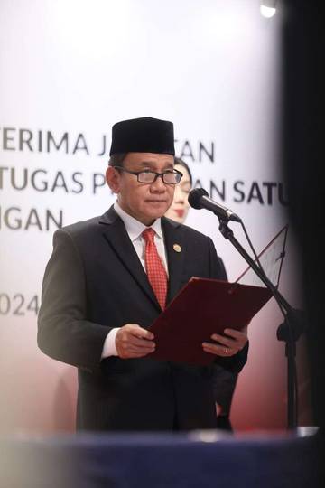OJK Lantik Empat Pejabat di Jajarannya