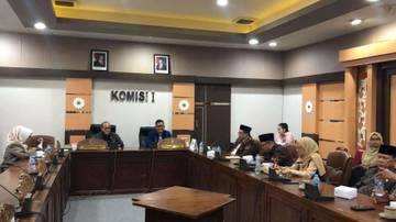 DPRD Kalbar dan DHD 45 Bahas Pulau Pengikik