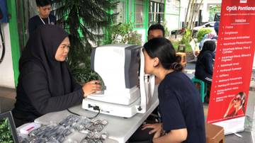 Pemeriksaan Kesehatan Gratis pada Hari Apoteker Sedunia 