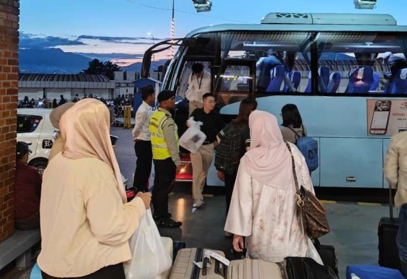 Pemulangan Rombongan Pertama WNI di Nepal