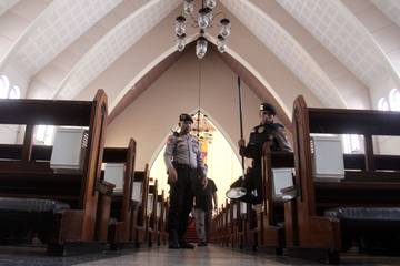 Pengamanan Gereja Jelang Paskah 
