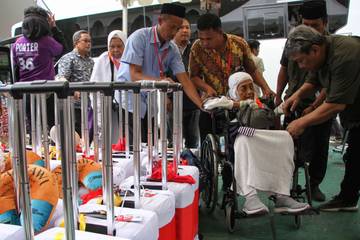 Pelayanan JCH Kloter Embarkasi Makassar 