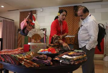 Belanja Batik di Ajang WWF 2024