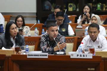 DPR Setujui Permohonan Naturalisasi Verdonk dan Raven
