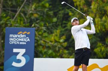 Aaron Wilkin Pimpin Klasemen Mandiri Indonesia Open 2024 