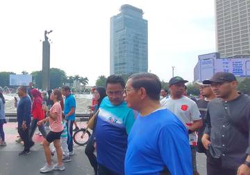 ​Pramono Anung-Rano Karno Sapa Warga saat CFD