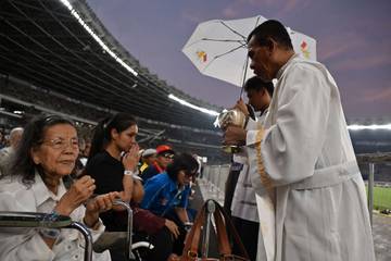 Misa Akbar Paus Fransiskus di GBK