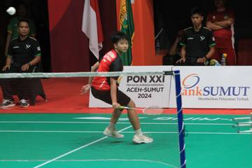 Aksi Salsabila Melangkah ke Final Bulutangkis PON 