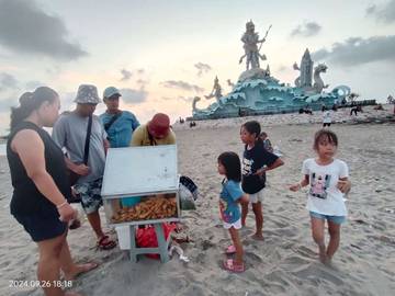 Eksotisme Pantai Jerman Menyapa Turis Lokal dan Mancanegara
