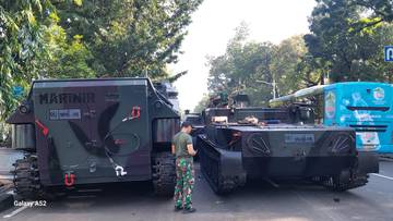Alutsista TNI Berjejer di Dekat Istana Merdeka