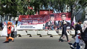 Warga Rayakan Pelantikan Presiden dan Wakil Presiden Baru