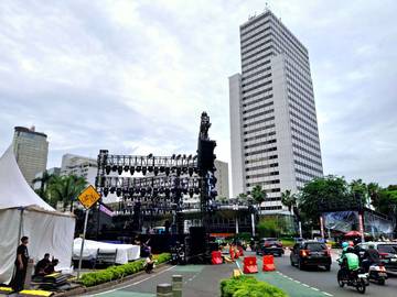Panggung Hiburan Malam Pergantian Tahun di HI Disiapkan