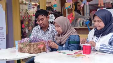 UMKM Puka Berdayakan Disabilitas Produksi Kerajinan