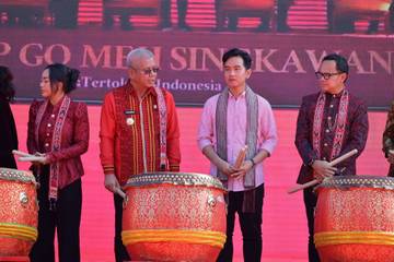 Wapres Hadiri Festival Cap Go Meh Singkawang 2025
