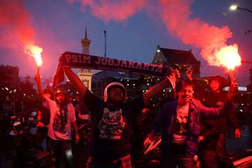 Ribuan Suporter PSIM Yogyakarta Konvoi Rayakan Promosi Liga 1