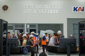 Simulasi LRT Jabodebek dan Edukasi Publik
