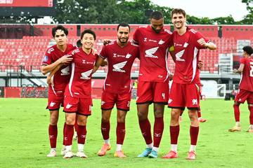 Aksi Pemain PSM Makassar saat Kalahkan Persija Jakarta